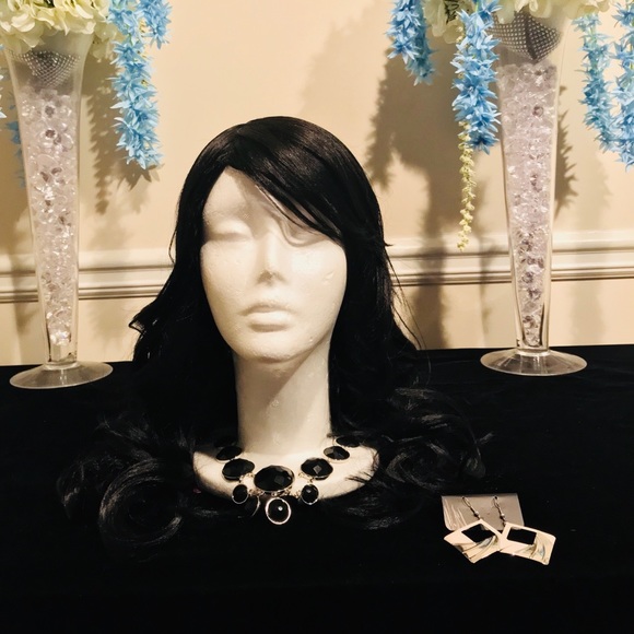 Natural Black Synthetic 1B wig - Picture 1 of 2